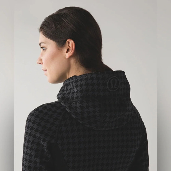 Lululemon Scuba Hoodie II Giant Houndstooth Dip Dye Deep Coal Black/Black Size 2 - Picture 5 of 10